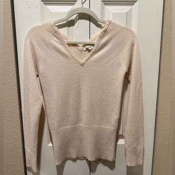 JOE’S Vintage Y2K Cashmere Double V-Neck Cream Ribbed Sweater , size Small - Picture 1 of 5